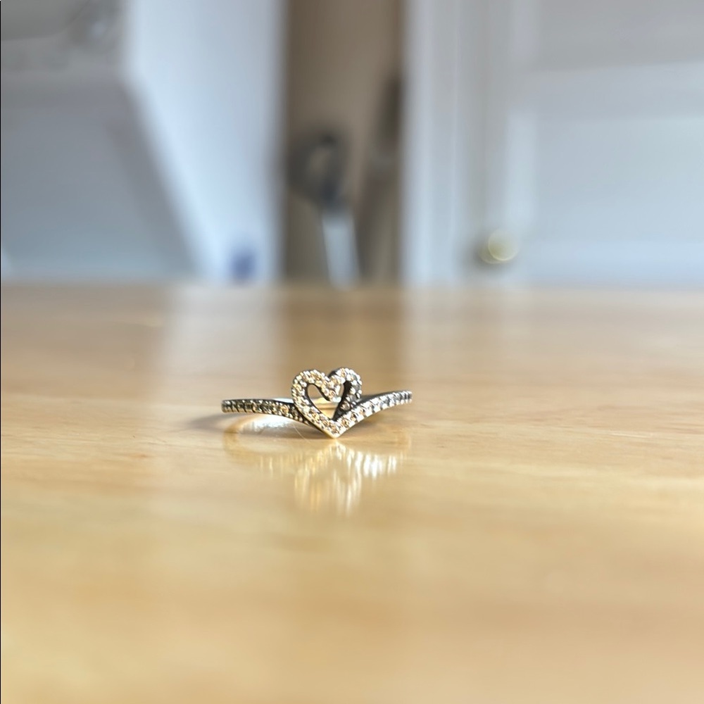 Elegant Gold Heart Ring